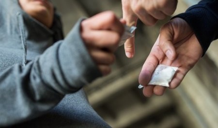 Северодвинец три месца в поте лица распространял наркотики