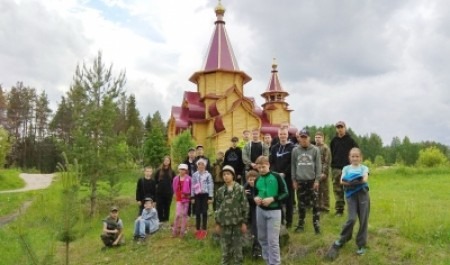 В храме, спортзале и на свежем воздухе: православные патриотические сборы провели для детей в Плесецком округе