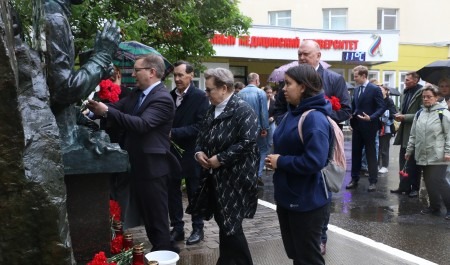 Представители сферы здравоохранения Поморья почтили память павших в годы Великой Отечественной войны
