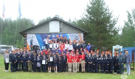 В Архангельске состоялся 27-й региональный полевой слёт «Школа безопасности»