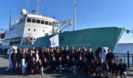 «Арктический плавучий университет» отправился в 18-ю экспедицию