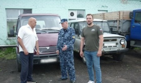 Осужденные колонии под Архангельском ремонтируют машины для СВО