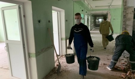  В Архангельске продолжается ремонт мультиформатного пространства студенческих отрядов «СО.Здание» 
