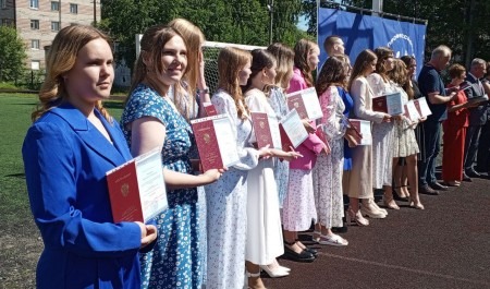 В Архангельской области на двести педагогов стало больше