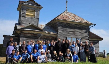 В Архангельской области восстанавливают храм Трех Святителей