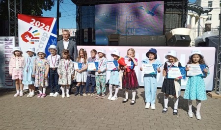 В Архангельске наградили победителей и призеров IV Межрегионального чемпионата «Юный мастер»