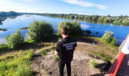 В Архангельске 14-летнего мальчика унесло течением во время купания в реке