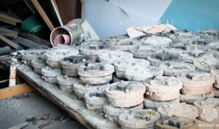 За полгода пиротехники МЧС России обезвредили почти 44 тыс. взрывоопасных предметов