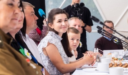 В Архангельске обсудили роль семейных сообществ в воспитании детей 