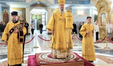 Митрополит Корнилий 6 июля совершил всенощное бдение в Архангельске