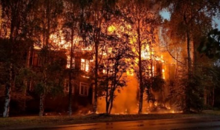 Пожар в Архангельске на улице Розы Люксембург