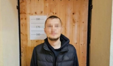 Вооруженного вымогателя денег у таксиста задержали под Архангельском