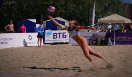 Яркие моменты открытого этапа чемпионата России по пляжному волейболу на Яграх