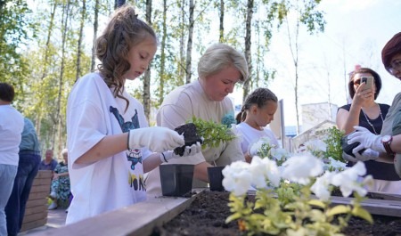 В Архангельске почтили память детей, погибших в Донбассе
