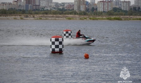 Стартовал XVII Всероссийский чемпионат по водно-моторным соревнованиям среди команд ГИМС МЧС России