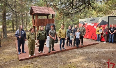 Военнослужащие отряда спецназначения «Ратник» Росгвардии продолжают восстанавливать концлагерь времен интервенции