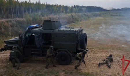 Бойцы ОМОН «Скорпион» Росгвардии оттачивали мастерство тактико-специальной подготовки в полевых условиях