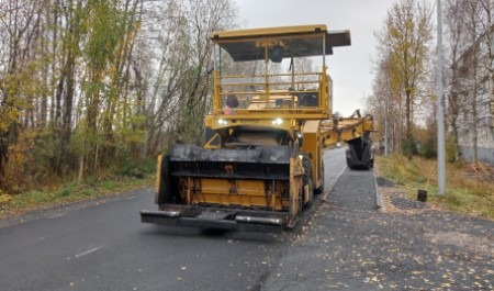 В поселке Катунино завершаются дорожные работы на улице Летчика Панкова