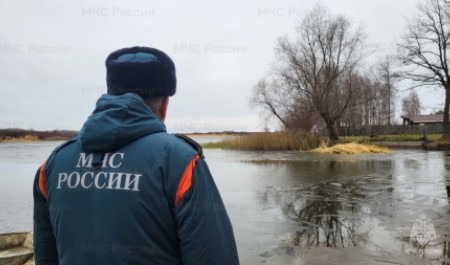 МЧС России с начала осени проведено более 20 тысяч профилактических мероприятий на водных объектах