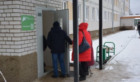 В Устьянах первые новоселы получили ключи от квартир в социальном доме