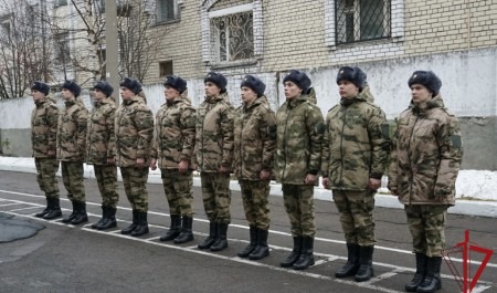 Призывники из Поморья отправились служить в Центр подготовки личного состава Росгвардии