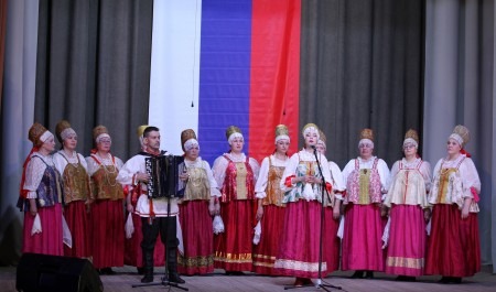 В Мезенском культурном центре прошел благотворительный концерт в поддержку бойцов СВО