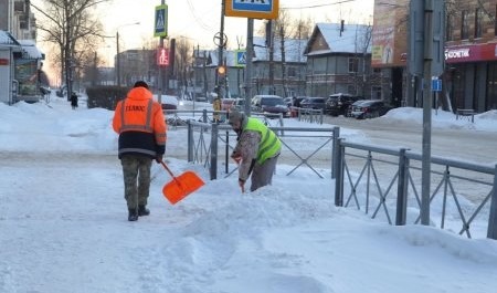 Северодвинск вышел на борьбу с последствиями снегопадов