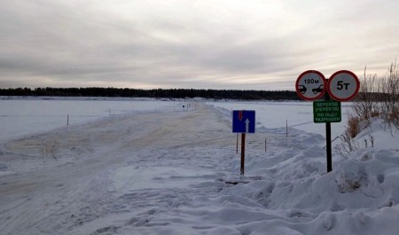 В Архангельской области продолжают вводить в эксплуатацию ледовые автомобильные переправы