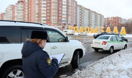 Судебные приставы раскидали по Поморью систему "Паутина"