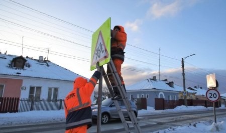 В Северодвинске устраняют последствия штормового ветра