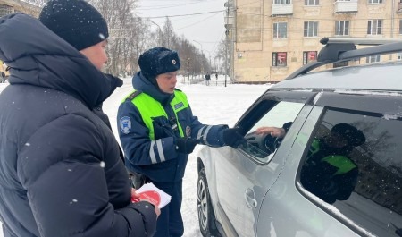 В Коряжме состоялась профилактическая акция по безопасности дорожного движения 