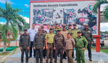 Специалисты МЧС России организовали для кубинских спасателей спецкурс по предотвращению и ликвидации ЧС на нефтегазовых объектах