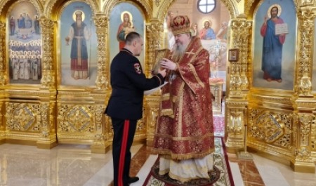 Митрополит Корнилий совершил Божественную литургию в праздник великомученика Димитрия Солунского Митрополит Корнилий совершил Божественную литургию в праздник великомученика Димитрия Солунского