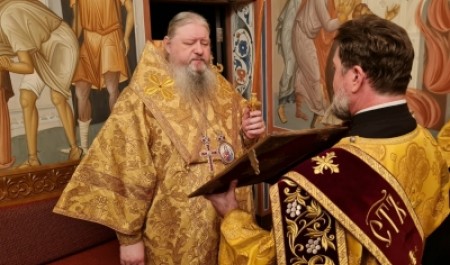 Митрополит Корнилий 8 ноября совершил всенощное бдение в Архангельске Митрополит Корнилий 8 ноября совершил всенощное бдение в Архангельске