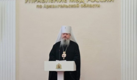 Митрополит Корнилий поздравил стражей порядка с Днем сотрудников органов внутренних дел