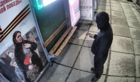 Ломать — не строить: очередной случай уличного вандализма выявлен в Архангельске Ломать — не строить: очередной случай уличного вандализма выявлен в Архангельске