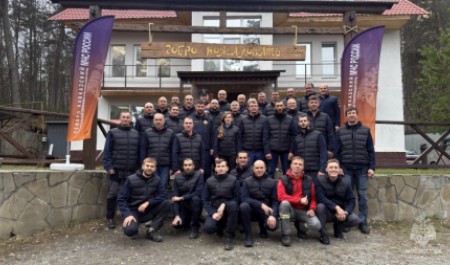 Спасатели МЧС России получили элитный жетон «Спасение в горах»