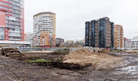 «Жилищный пустырь» в центре Архангельска преобразится после долгих месяцев ожиданий «Жилищный пустырь» в центре Архангельска преобразится после долгих месяцев ожиданий
