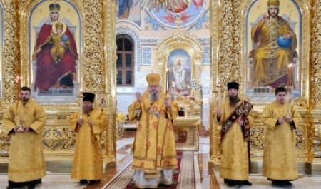 Митрополит Корнилий 15 ноября совершил всенощное бдение в Архангельске Митрополит Корнилий 15 ноября совершил всенощное бдение в Архангельске