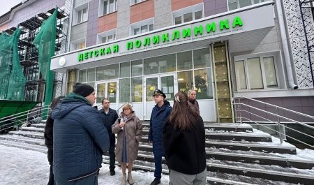 В Архангельске проверили качество капремонта детских поликлинник