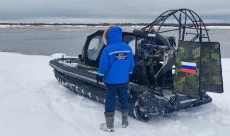 Аэролодки начали перевозить жителей архангельских глубинок в период ледостава