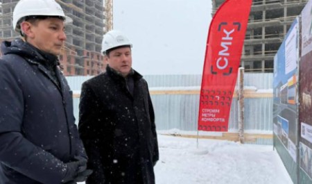 Градоначальник побывал на детсадовской стройке в новом жилом квартале Архангельска