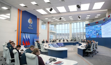 В МЧС России отмечают снижение количества гибели людей на пожарах и водных объектах по сравнению с аналогичным периодом прошлого года