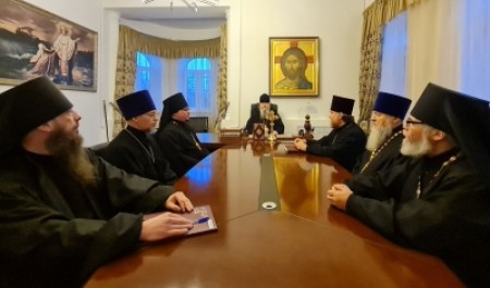 Митрополит Корнилий встретился с духовенством петербургского подворья Сийской обители 