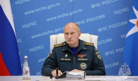 Глава МЧС России Александр Куренков провел рабочую встречу с главными государственными инспекторами субъектов по пожарному надзору и руководителями судебно-экспертных учреждений МЧС России Глава МЧС России Александр Куренков провел рабочую встречу с главными государственными инспекторами субъектов по пожарному надзору и руководителями судебно-экспертных учреждений МЧС России