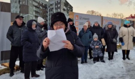 Архангелогородцы попросили президента остановить проблемную стройку у жилых домов