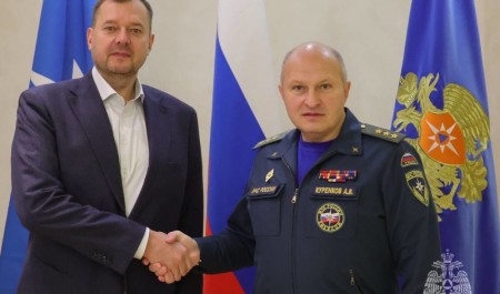 Главы МЧС России и Запорожской области обсудили вопросы повышения безопасности личного состава оперативных служб Главы МЧС России и Запорожской области обсудили вопросы повышения безопасности личного состава оперативных служб
