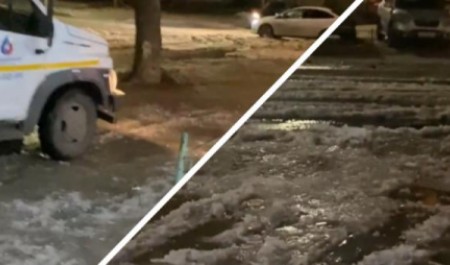 Архангельск продолжает тонуть в авариях: очередной перекресток превратился в каток Архангельск продолжает тонуть в авариях: очередной перекресток превратился в каток