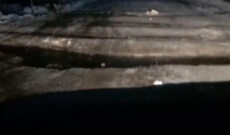 «Чуть мотор не отломился»: онежскую трассу в Архангельской области снова размыло «Чуть мотор не отломился»: онежскую трассу в Архангельской области снова размыло