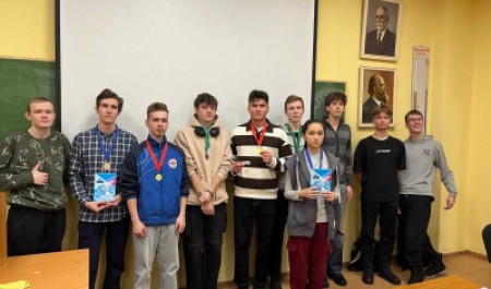 В САФУ прошел новогодний турнир по шахматам В САФУ прошел новогодний турнир по шахматам